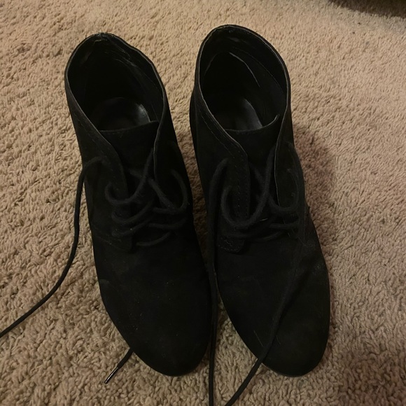 booties - Picture 1 of 2